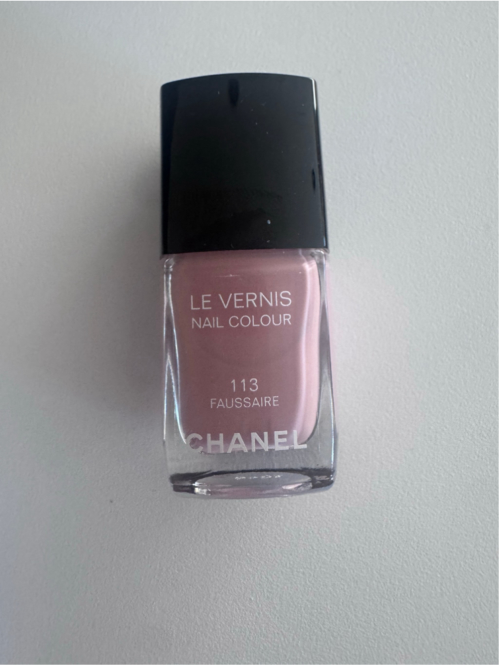 Women Chanel Le Vernis Nail Colour 113 Faussaire Pink One Size